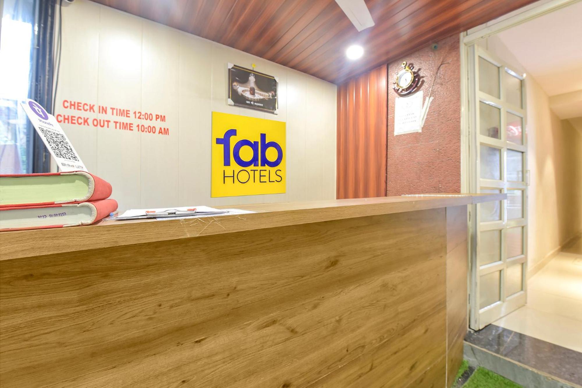 Fabhotel The Max Glory インドール エクステリア 写真